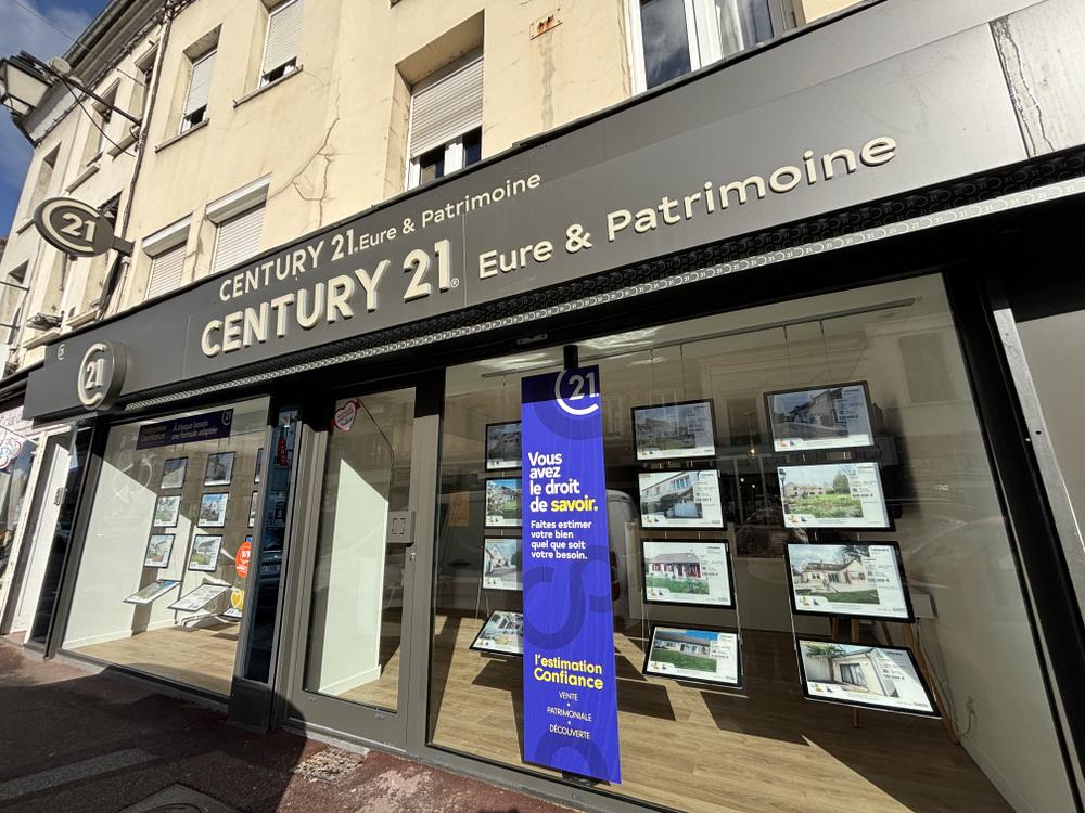 l'équipe de l'agence Eure & Patrimoine