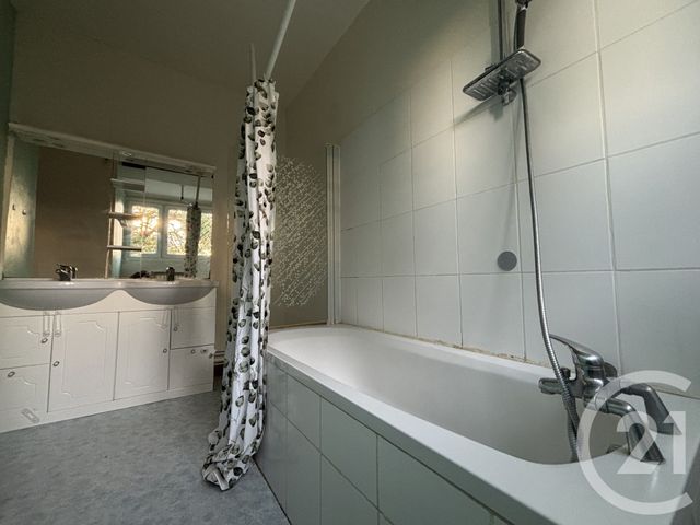 maison à louer - 6 pièces - 174.0 m2 - CLEF VALLEE D EURE - 27 - HAUTE-NORMANDIE - Century 21 Eure & Patrimoine